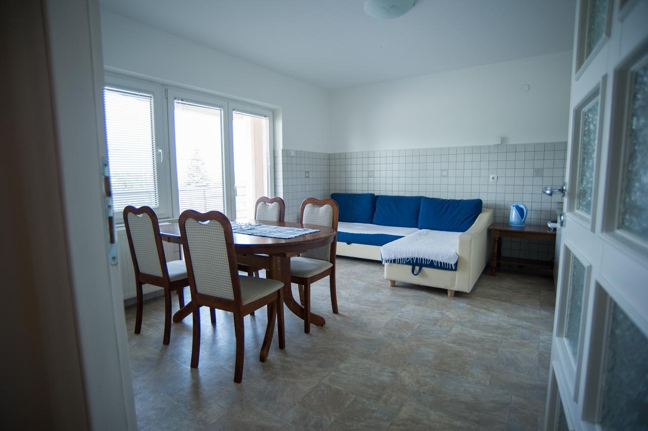 Hostel Larisa Баня Лука Екстериор снимка